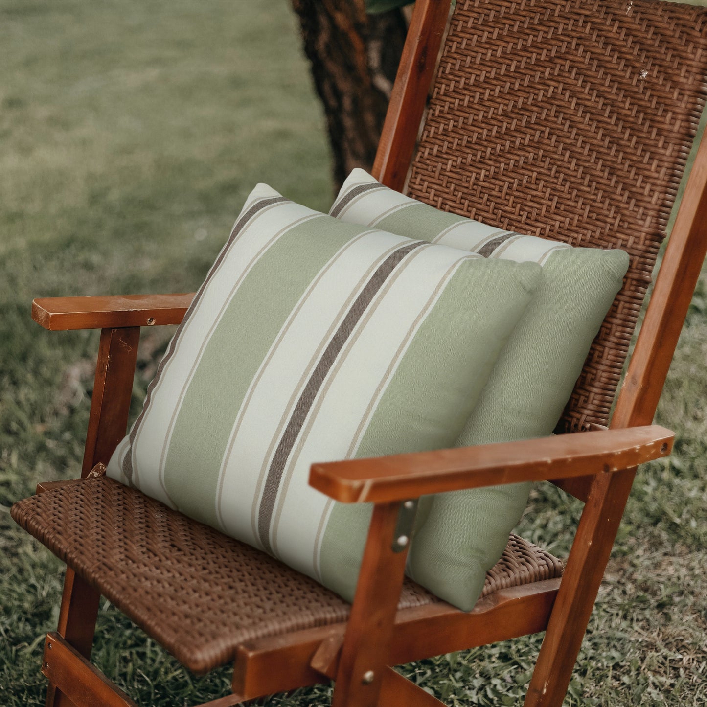 Pack Of 2 Outdoor Pillow With Inserts, 18" x 18" - Green Strip