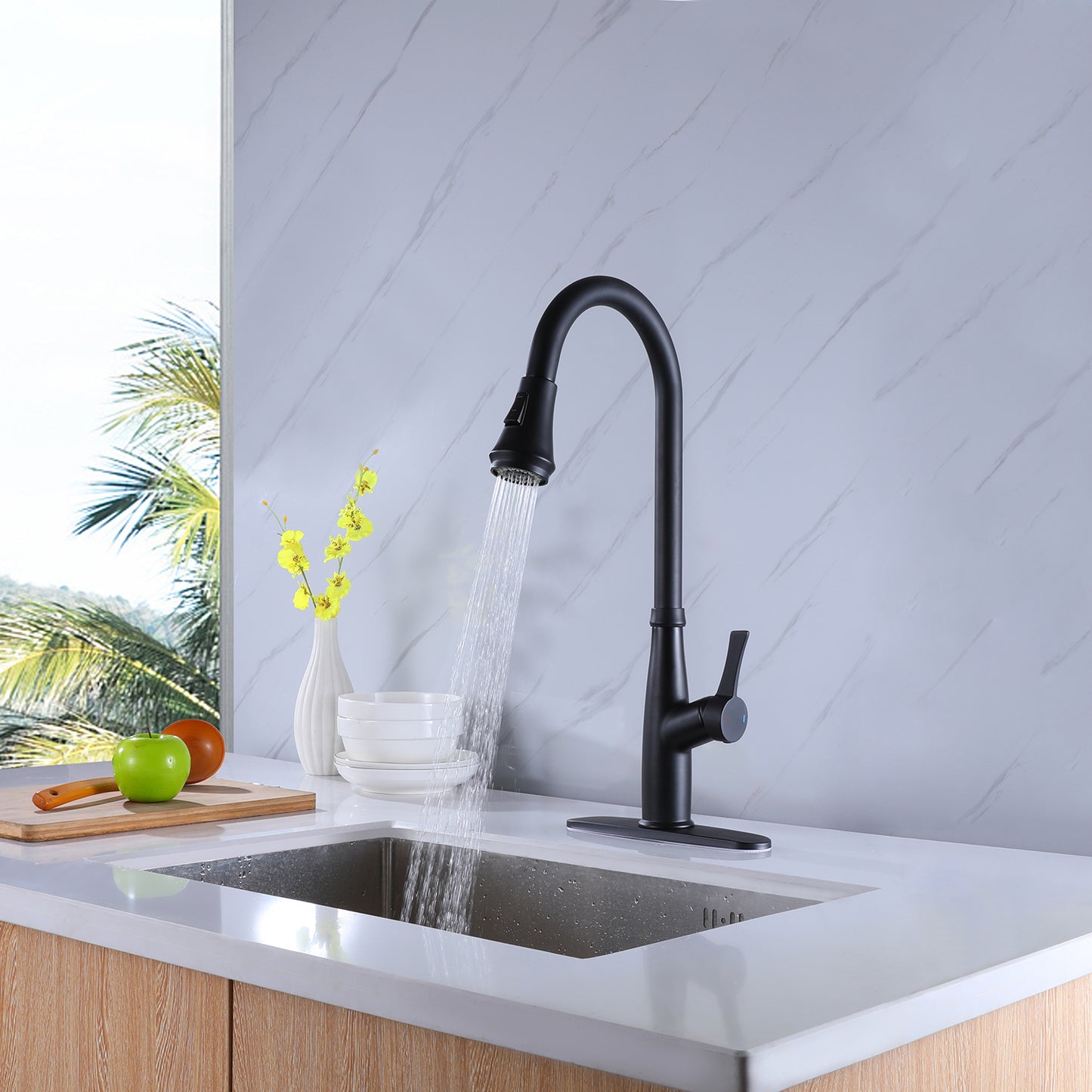 Matte Black Round Pull Out Kitchen Faucet with Cover