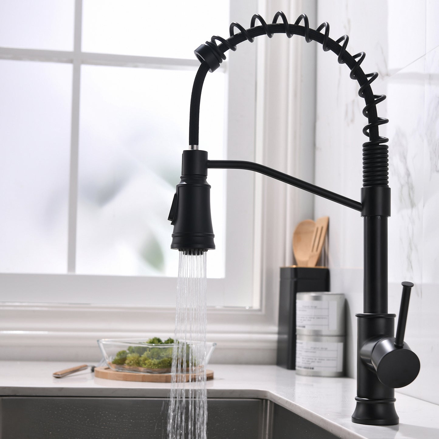 Kitchen Faucet with Pull Out Sprayer Black Stainless Steel Single Handle 
 Kitchen Sink Faucets