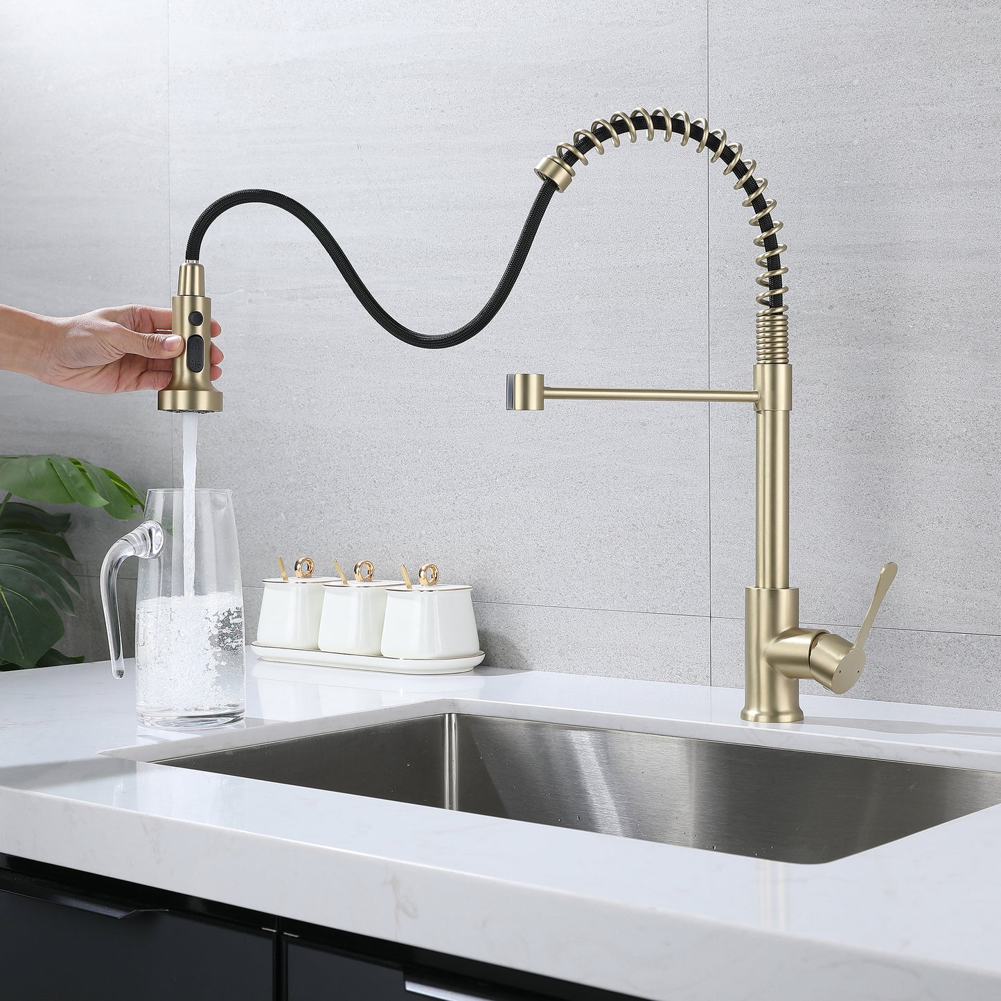 Kitchen Faucet with Pull Down Sprayer Brushed Gold, High Arc Single Handle Kitchen Sink Faucet , Commercial Modern Stainless Steel Kitchen Faucets