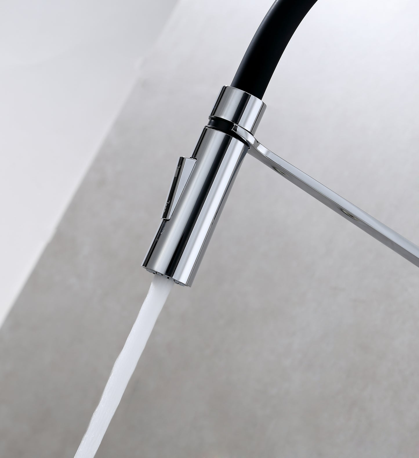 Pull Down Single Handle Kitchen Faucet