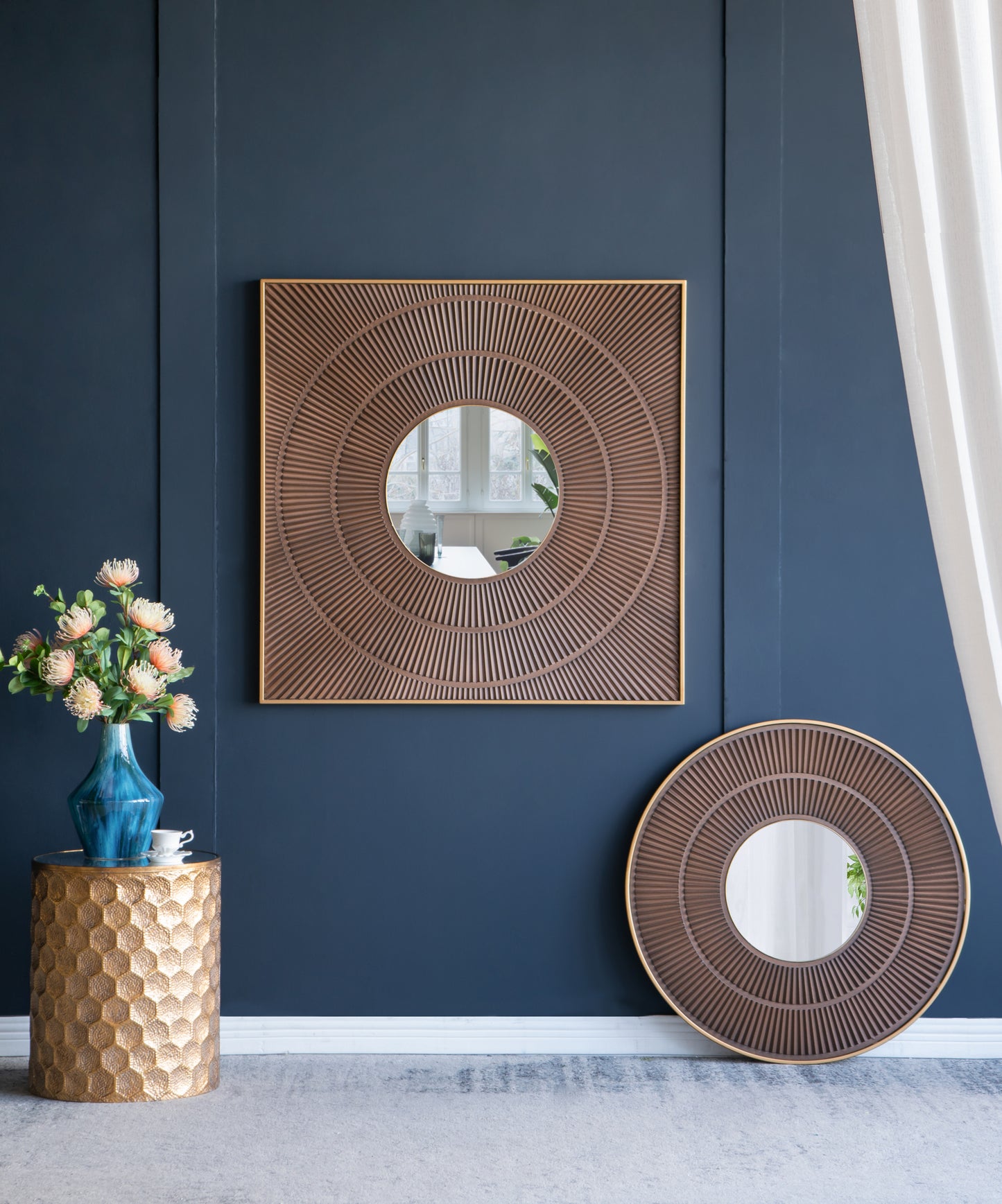 Annariitta Round Wall Mirror