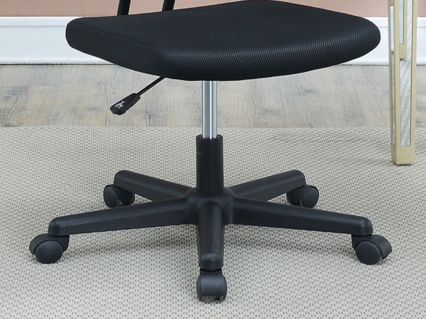 Quin Black Mesh Desk Chair