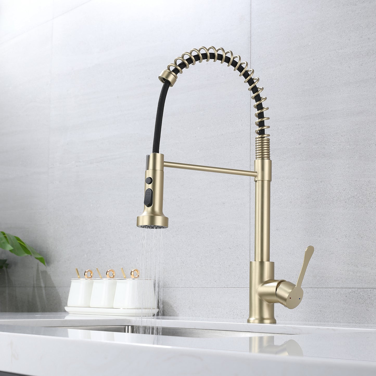 Kitchen Faucet with Pull Down Sprayer Brushed Gold, High Arc Single Handle Kitchen Sink Faucet , Commercial Modern Stainless Steel Kitchen Faucets