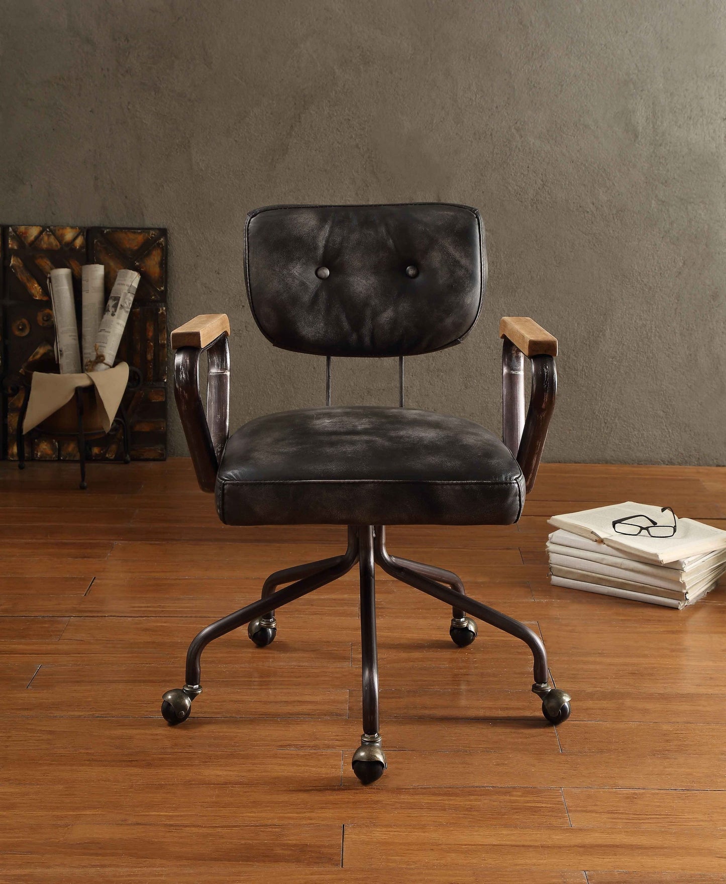 Office Chair in Vintage Black, Top Grain Leather