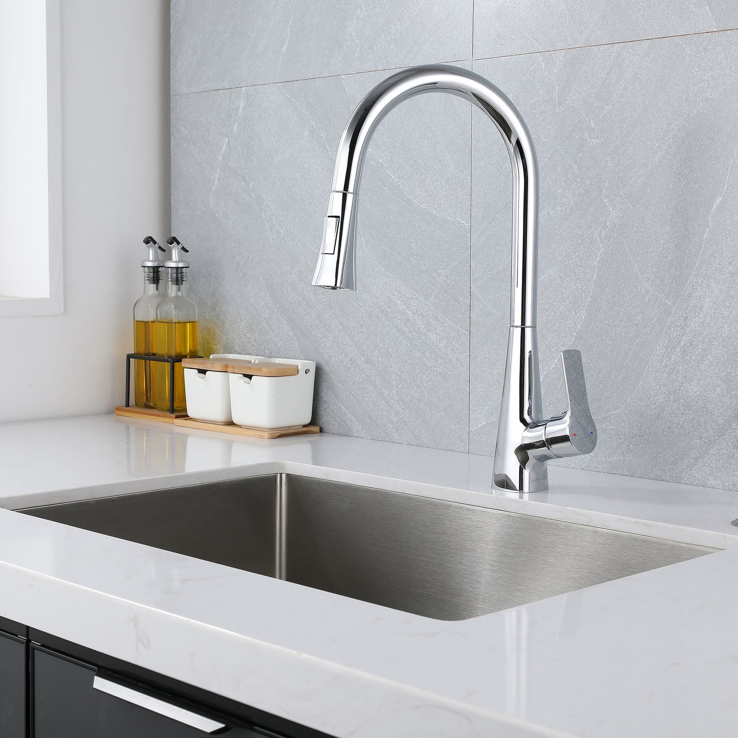 Kitchen Faucet with Pull Down Sprayer Chrome, High Arc Single Handle Kitchen Sink Faucet , Commercial Modern Stainless Steel Kitchen Faucets